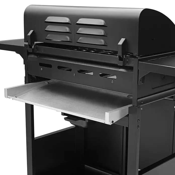 TAINO Gasgrill BASIC 4+1 - Anzahl Brenner: 4 Stk. - Schwarzer BBQ-Grill mit geöffnetem Deckel, Rosten und ausziehbarer silberner Aschewanne darunter.