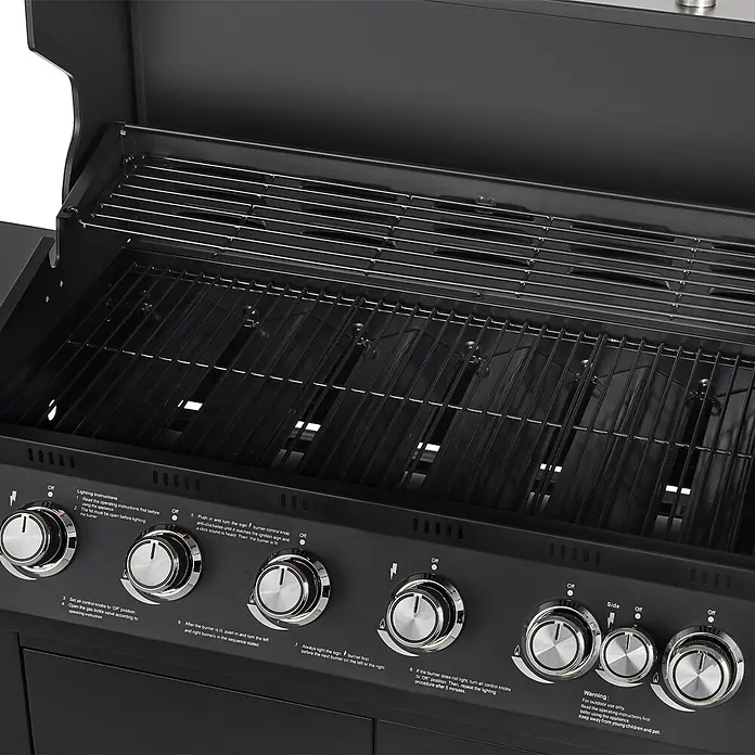 TAINO Gasgrill BRANDO 6+1 - Anzahl Brenner: 6 Stk. - Schwarzer Gasgrill mit geöffnetem Deckel, Chromknöpfen und inneren Grillrosten.
