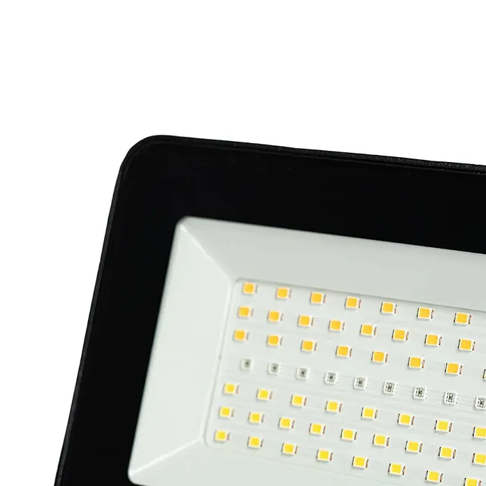 Prios LED-Strahler Liezel - L x B x H: 17 x 13 x 14 cm - Schwarzer LED-Fluter mit weißem Reflektor und quadratischen gelben und grauen LED-Chips.
