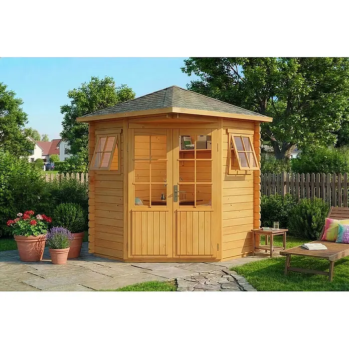 Alpholz Gartenhaus Sunny A - Außenmaß inkl. Dachüberstand (B x T): 220 x 220 cm, Holz, Pinie - Achteckiges Gartenhaus aus hellem Holz mit geöffneten Fenstern auf einer Terrasse im Garten.