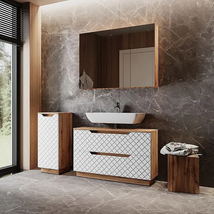 Vicco Badmöbel-Set Lotta Weiß 3 Teile - Weiß, Matt - Modernes Badezimmermöbel-Set mit weißem Waschbecken, Holzspiegel und zwei Schränken mit heller Holzoptik und weißem Rautenmuster.