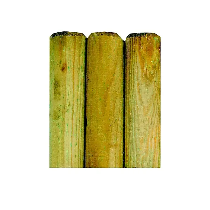 Joda Minipalisade - Ø x H: 80 mm x 50 cm, Kesseldruckimprägniert - Nahaufnahme von drei Holzpfosten mit abgerundeten Kanten, die für Zäune oder Gartenprojekte geeignet sind. Die Pfosten haben eine natürliche Holzmaserung und eine gelbliche Farbe.