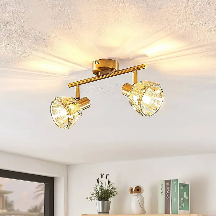 Lindby Deckenleuchte Kosta - messing / gold, E14 - Goldfarbener Deckenstrahler mit zwei facettierten Kristalllampen spendet warmes Licht.
