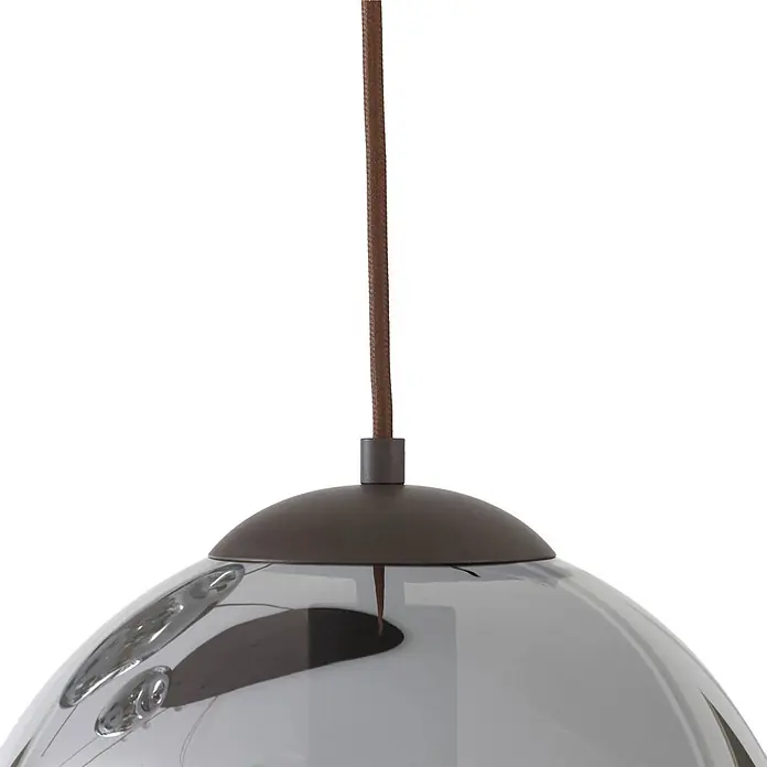 Lindby Pendelleuchte Valentina - alu / grau / zink, rauchgrau, kaffee, E27 - Pendelleuchte mit braunem Textilkabel, dunkelbrauner Kappe und klarem/rauchgrauem Glasschirm mit reflektierenden Details.