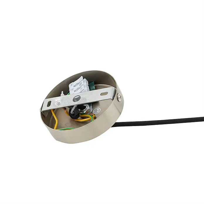 Lindby Pendelleuchte Laylan - alu / grau / zink, nickel, weiß, E27 - Gebürstete Metall-Deckenrosette innen mit sichtbaren Klemmen, Erdungs-, Phasen- und Neutralleiterkabeln, schwarzes Kabel austretend.