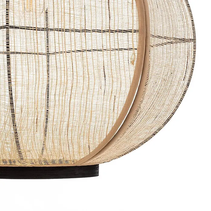 Lindby Pendelleuchte Aurinil - L x B x H: 48 x 48 x 40 cm, Holz hell, holz hell, Schwarz, E27 - Nahaufnahme eines beigen, gewebten Lampenschirms aus Naturfasern mit sichtbarer Innenstruktur und dunklem Sockel.