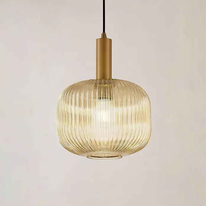 Lindby Pendelleuchte Doroteo - L x B x H: 25 x 25 x 8,5 cm, creme / amber, amber, gold, E27 - Beleuchtete Pendelleuchte mit geripptem bernsteinfarbenem Glasschirm und messingfarbener Fassung.