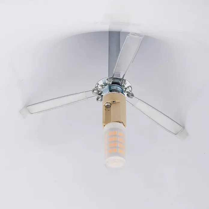 Lindby Pendelleuchte Jarl - L x B x H: 35 x 35 x 23 cm, braun / rost, braun, G9 - G9 LED-Birne in beiger Fassung, an silberner Halterung mit drei transparenten Flügeln, wahrscheinlich für Deckenventilatorlicht.