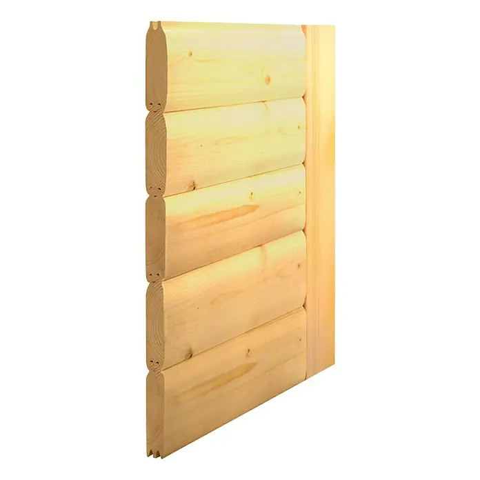 Karibu Massivholzsauna Amara - Mit 9 kW Ofen mit integrierter Steuerung, Ohne Dachkranz, L x B x H: 236 x 184 x 200 cm - Nahaufnahme einer Blockwand mit hellen, unbehandelten Holzpaneelen. Ein Blickfang für rustikale Innenräume und traditionelle Bauprojekte.