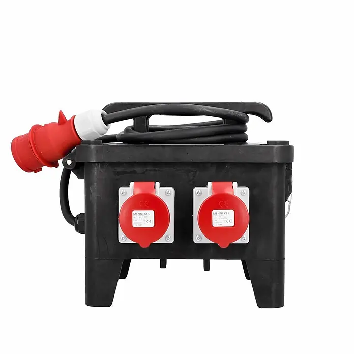 as-schwabe Baustromverteiler PROTEK 400V 16A - Anzahl CEE-Steckdosen: 2 Stk., Anzahl Steckdosen Schuko: 4 Stk., IP44 - Schwarze portable Stromverteilerbox mit roten CEE Industriesteckdosen und aufgerolltem schwarzem Kabel.