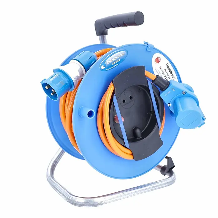as-schwabe Kabeltrommel H07BQ-F 3G2,5 - Kunststoff, 25 m, IP44 - Blaue Outdoor-Kabeltrommel mit orangefarbenem CEE-Verlängerungskabel und stabiler Metallbasis.