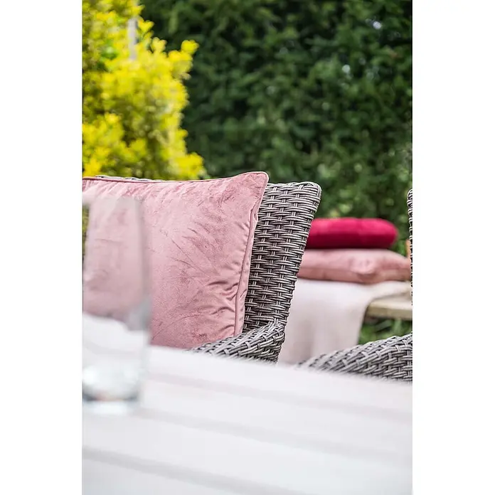 Garden Impressions Gartensessel Nicosia - 1 Stk., Aluminium, Kunststoffgeflecht, Grau, B x T x H: 63 x 86 x 57 cm - Grauer Korbsessel mit rosa Samtkissen.