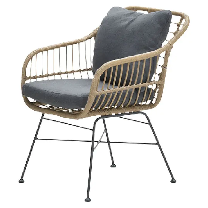 Garden Impressions Gartensessel Margriet - 1 Stk., Stahl, Polyester, Stapelbar, Schwarz/Grau, B x T x H: 69,5 x 91 x 59 cm - Rattan-Sessel mit dunkelgrauen Sitz- und Rückenkissen auf schwarzen Metallbeinen.