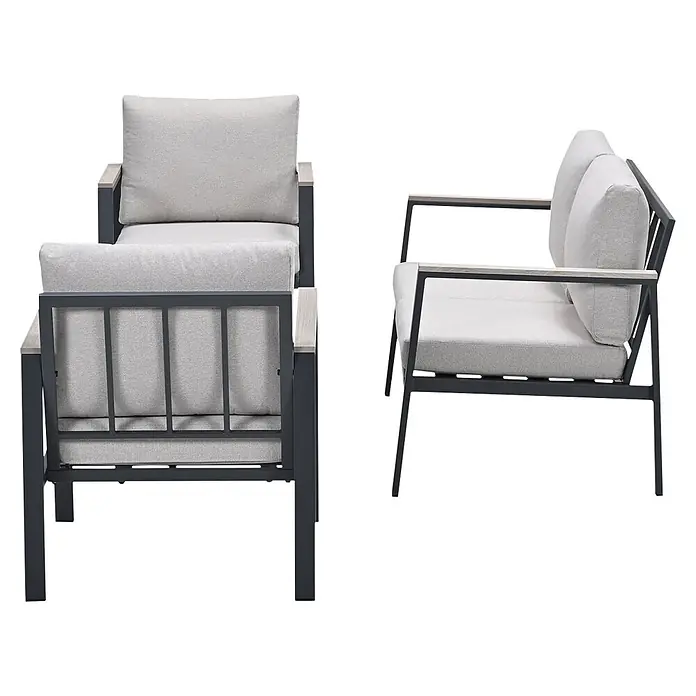 Garden Impressions Loungemöbel-Set Ricca - 4 -tlg., Aluminium, Grau/Schwarz - Zwei moderne Outdoor-Loungesessel mit hellgrauen Polstern, dunkelgrauen Metallrahmen und hellen Holzarmlehnen.