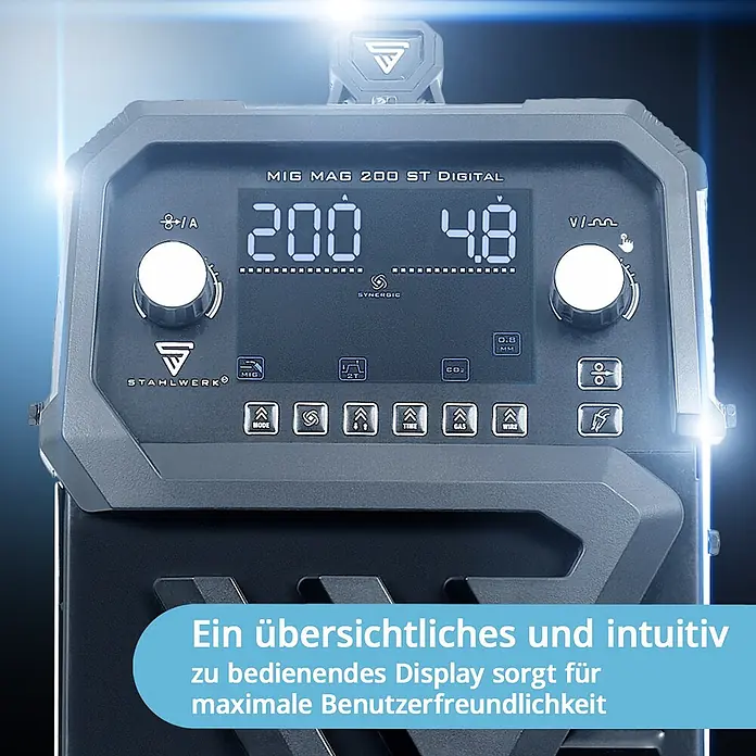 STAHLWERK MIG/MAG-Schweißgerät Schweißgerät MIG MAG 200 ST Digital - Schweißstrom: 200 A, 230 V - Dunkelgraues digitales Bedienfeld eines MIG MAG Schweißgeräts mit beleuchtetem Display und intuitiven Bedienelementen für maximale Benutzerfreundlichkeit.
