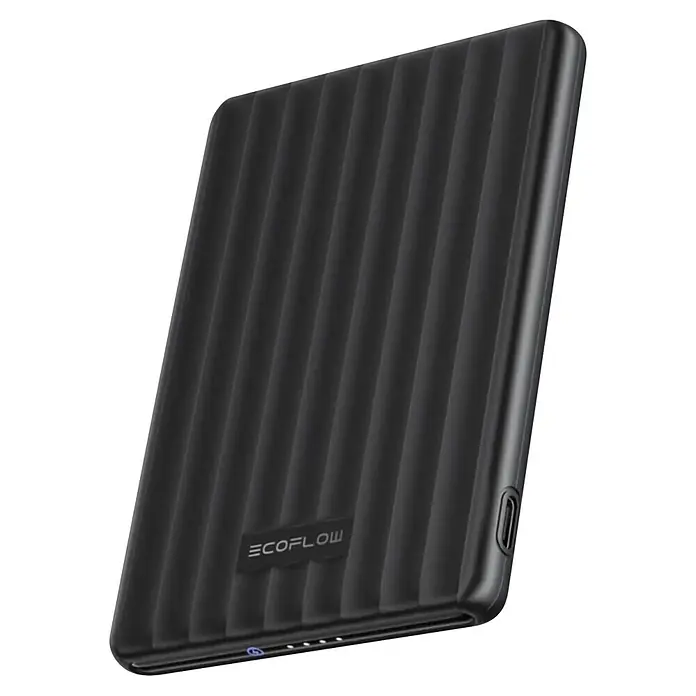 EcoFlow Powerbank Rapid Mag 5.000 mAh weiß - Schwarz - Schwarze Ecoflow Powerbank mit gerilltem Design, USB-C-Anschluss und LED-Anzeigen.