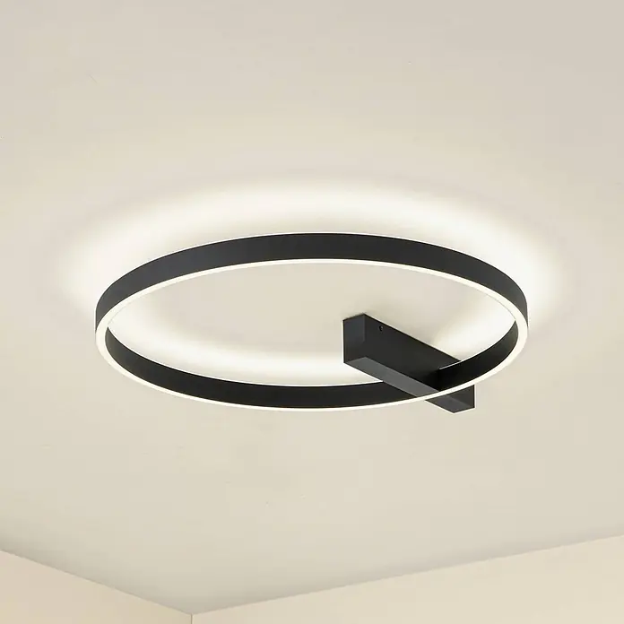 Lucande Deckenleuchte Isalin - schwarz - Moderne schwarze LED-Deckenleuchte mit Ring und rechteckigem Element.