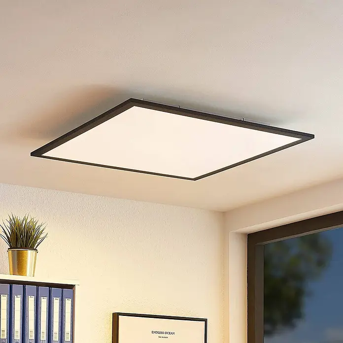 Lindby LED-Panel Nelios - schwarz, Neutralweiß - Moderne quadratische LED-Deckenleuchte mit dunklem Rahmen, die helle, gleichmäßige Beleuchtung bietet.