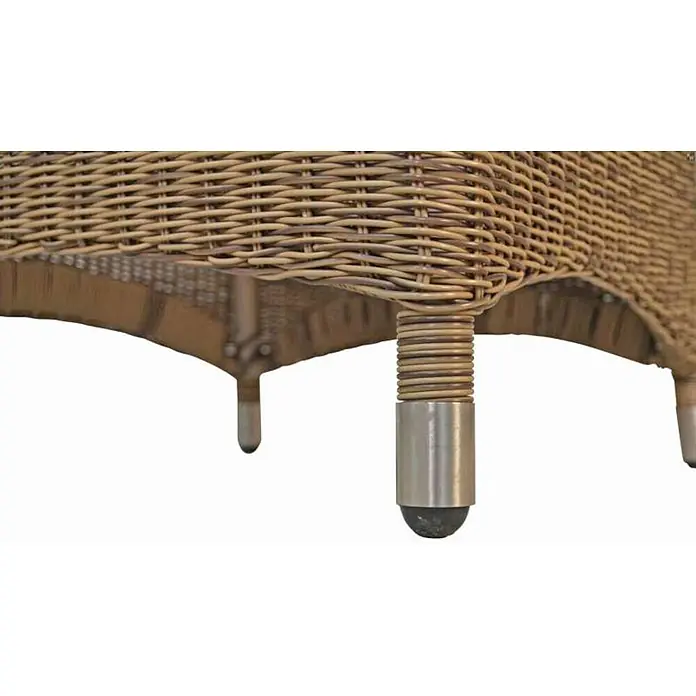 Kai Wiechmann Gartensessel - Polyrattan, Cappuccino braun - Rattanmöbelfuß mit geflochtenem Korbboden, Metallfuß und dunkler Kappe.
