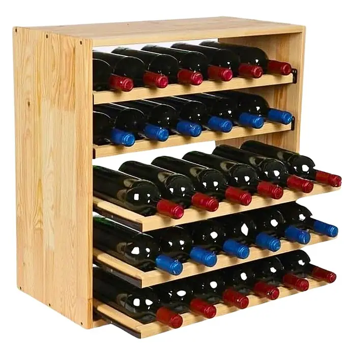 Proregal Flaschenregal Modulares Weinregal VINCELLAR MOD für 30 Flaschen - L x B x H: 30 x 60 x 60 cm, Holz - Ein helles Weinregal aus Holz mit mehreren Reihen dunkler Weinflaschen mit roten und blauen Kapseln.