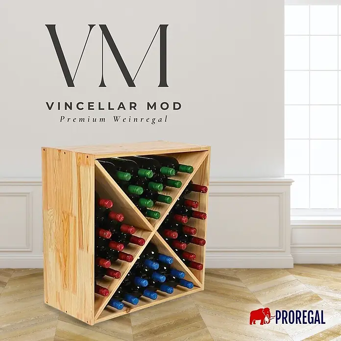 Proregal Flaschenregal Modulares Weinregal VINCELLAR MOD für 40 Flaschen - L x B x H: 30 x 60 x 60 cm, Holz - Weinregal aus hellem Naturholz mit diagonalen Trennwänden, gefüllt mit Weinflaschen.
