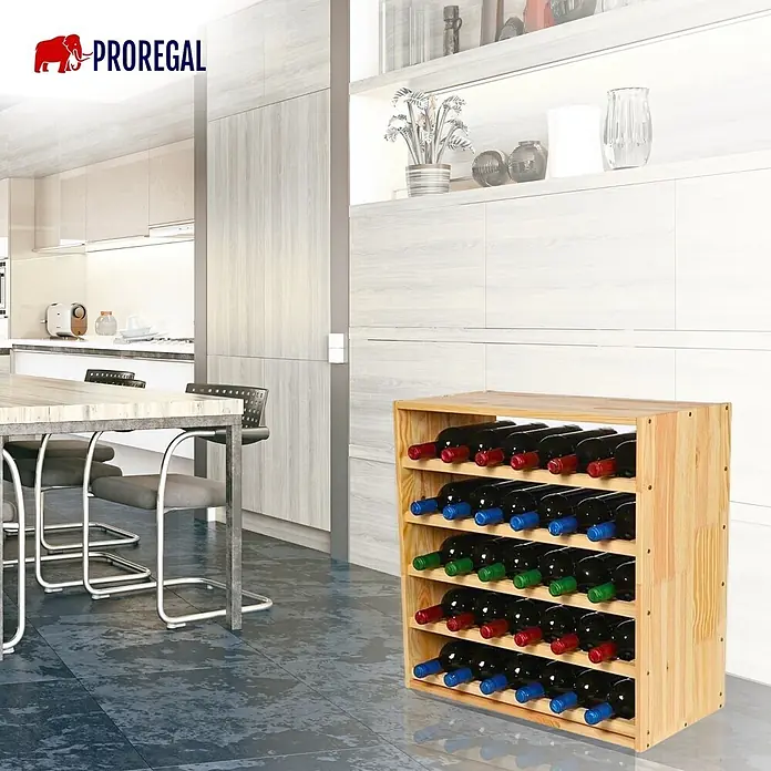 Proregal Flaschenregal Modulares Weinregal ELSASS 60x60x30cm Standard Modul für 30 Flaschen Natur - L x B x H: 30 x 60 x 60 cm, Holz - Weinregal aus hellem Holz, gefüllt mit Weinflaschen, in einer modernen Küchenumgebung.