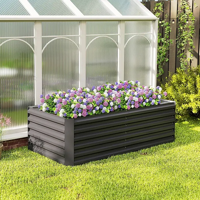 Outsunny Hochbeet - 180 x 90 x 57,5 cm, Stahl, Dunkelgrau - Große, dunkelgraue Wellblech-Hochbeet, gefüllt mit bunten Blumen, in einem Garten.