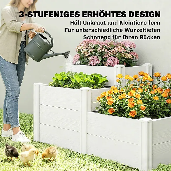 Outsunny Hochbeet - 120 x 80 x 64 cm, Kunststoff, Weiß - Weißes 3-stufiges Hochbeet für diverse Pflanzen, eine Person gießt.