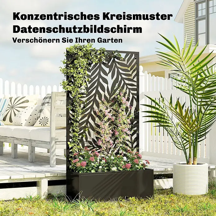 Outsunny Hochbeet - 61 x 23 x 113 cm, Metall, Schwarz - Schwarzer Metall-Sichtschutz mit Blattmuster-Ausschnitten und integriertem Pflanzkasten, dekoriert mit Rankpflanzen im Garten.