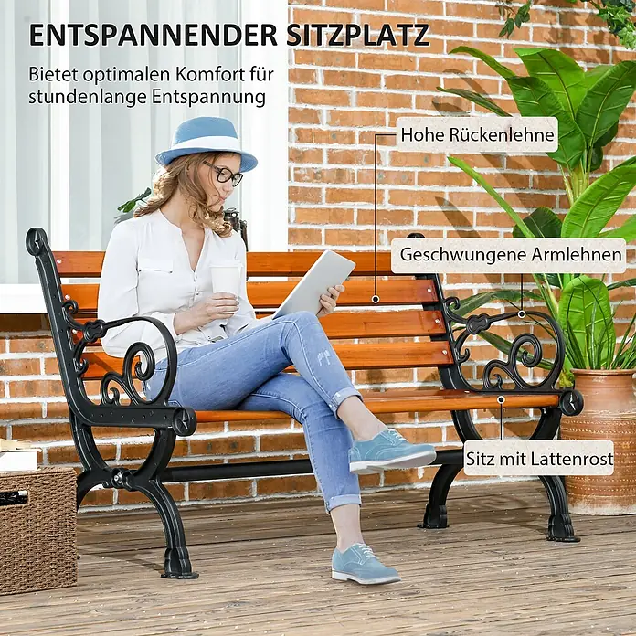 Furnicato Gartenbank - Aluminium/Holz, Teak - Gartenbank aus Holzlatten und schwarzem Metall, auf der eine Frau entspannt sitzt.