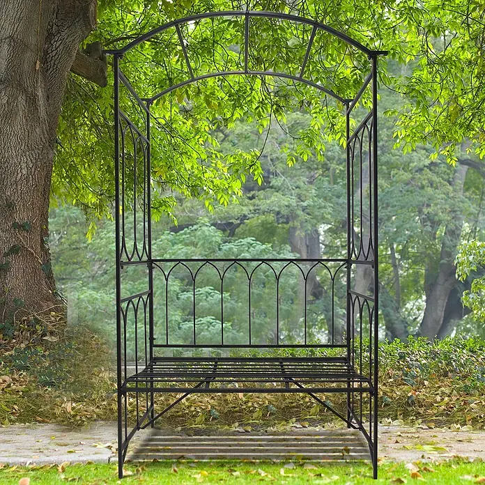 Outsunny Gartenbank - B x T x H: 50 x 50 x 203 cm, Metall, Schwarz - Schwarzer Metall-Gartenpavillon mit integrierter Bank, in einer grünen Gartenumgebung.