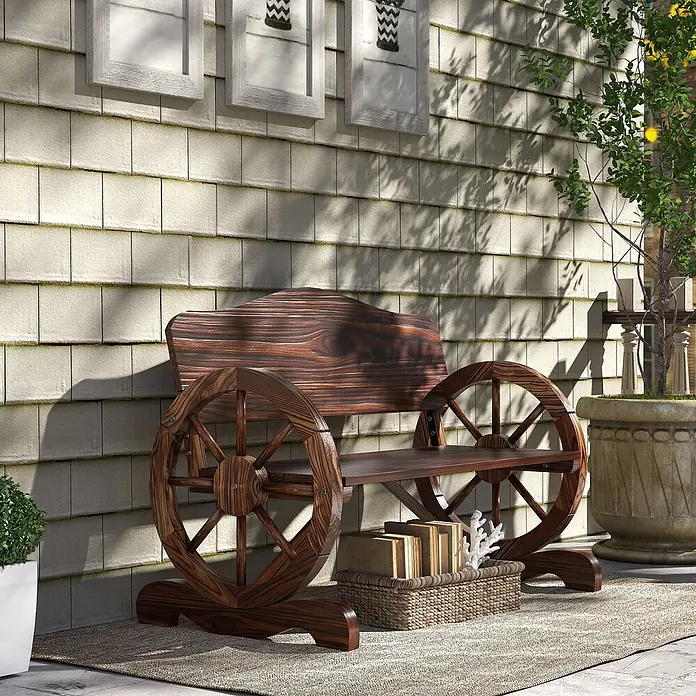 Outsunny Gartenbank - B x T x H: 55 x 55 x 80 cm, Tannenholz, Verkohlt - Dunkle Holzbank im Wagenrad-Design auf einer Terrasse, mit Lattenrost-Sitz und Rückenlehne, großen Rädern als Armlehnen.