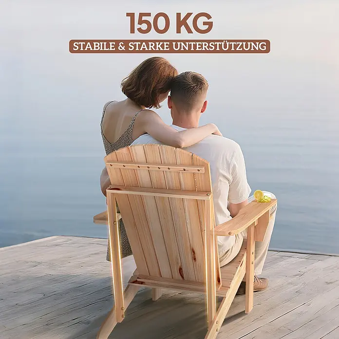 Outsunny Gartenstuhl Adirondack - Tannenholz, Naturfarbend, B x T x H: 95 x 95 x 93 cm - Adirondack-Stuhl aus Naturholz, 150 kg stabil, von einem Paar auf einem Steg genutzt.