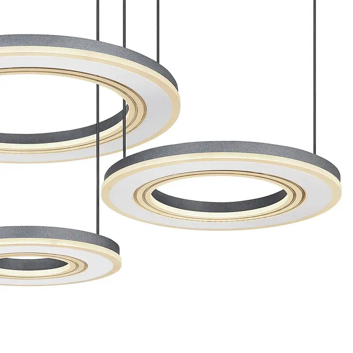 Globo LED-Pendelleuchte Blasius - 80 W, L x B x H: 1.000 x 500 x 1.200 mm - Drei kreisförmige LED-Pendelleuchten mit grauen texturierten Außenringen und beleuchteten inneren weiß/gelben Bändern, hängend.