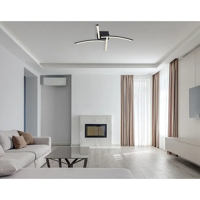 Globo LED-Deckenleuchte Jules - 24 W, L x B x H: 690 x 690 x 105 mm - Moderne schwarze Deckenleuchte mit mehreren abstrakten Armen und eingebetteten Kristall-/LED-Elementen, an einer Decke im Wohnzimmer montiert.
