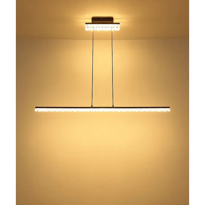 Globo LED-Pendelleuchte rund Hilton - 32 W - Lineare LED-Pendelleuchte mit Kristallakzenten, von der Decke hängend, ein warmes Licht abgebend.