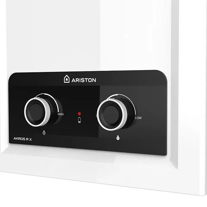Ariston Calentador atmosférico Akros RX - 18,7 kW, Caudal de agua: 11 l/min, Gas natural - Calentador de agua blanco Ariston Akros RX con panel de control negro, dos perillas giratorias (Alto/Bajo) e indicadores de estado.