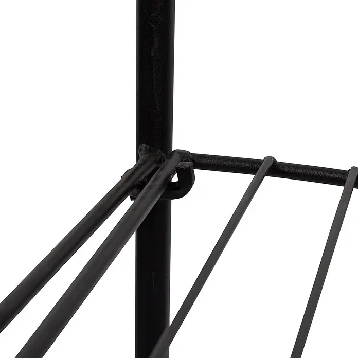 Windhager Metallregal 3-stufig - Pulverbeschichtet, Eckig - Detail eines schwarzen Metallgestells, mit sich kreuzenden Stäben und einer zentralen vertikalen Stütze.