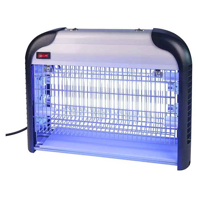 Windhager UV-Mückenlampe Comfortable+ - 16 W, Wirkungsbereich: 40 m² - Silber-grauer elektronischer Insektenvernichter mit schwarzen Enden, leuchtenden violetten UV-Lichtern, Schutzgitter und rotem Schalter.