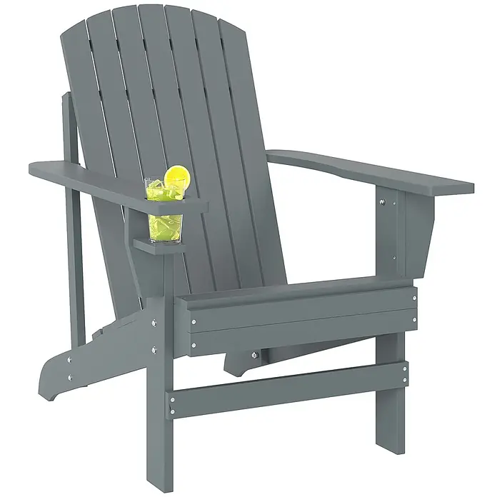 Outsunny Gartenstuhl Adirondack - Tannenholz, Dunkelgrau, B x T x H: 95 x 95 x 93 cm - Grauer Adirondack-Stuhl mit integriertem Getränkehalter an der Armlehne, mit einem Getränk mit Eis und Zitronenscheibe.