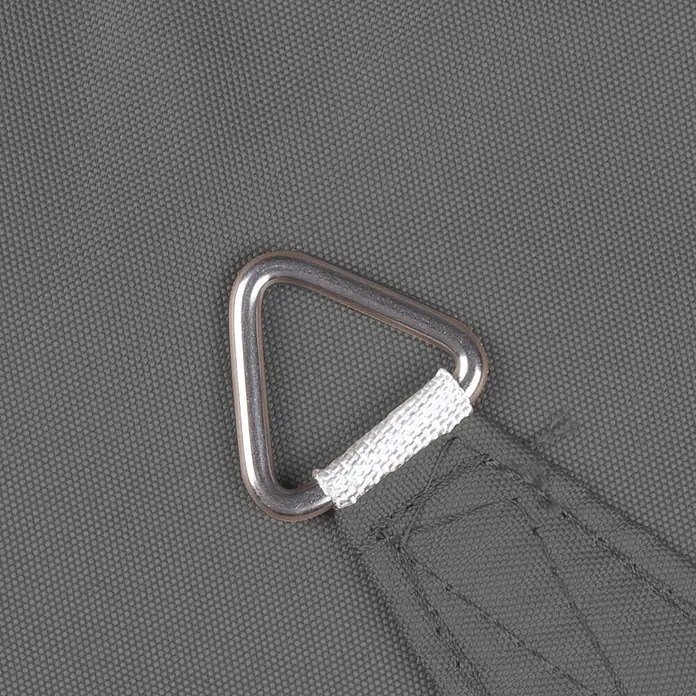 Windhager Sonnensegel Repet - Grau, 100 % Polyester, L x B: 1,4 x 2,7 m, 1 Stk. - Silberner dreieckiger D-Ring an grauem Sonnensegelstoff mit weißem Gurtband befestigt.