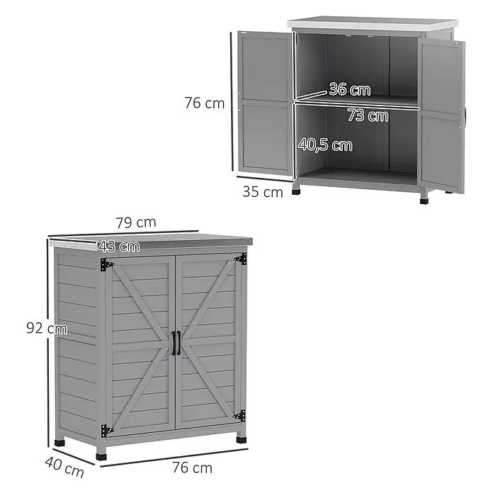Outsunny Geräteschrank - Außenbreite inkl. Dachüberstand: 79 cm, Außentiefe inkl. Dachüberstand: 43 cm, Holz, Grau - Grauer Stauraumschrank mit Scheunentüren und Innenregalen, Maße angegeben.