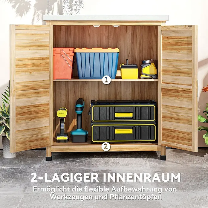 Outsunny Geräteschrank - Außenbreite inkl. Dachüberstand: 79 cm, Außentiefe inkl. Dachüberstand: 43 cm, Holz, Naturholz - Heller Holzschrank mit zwei offenen Türen, der einen zweistufigen Innenraum voller Werkzeuge und Aufbewahrungsbehälter zeigt.