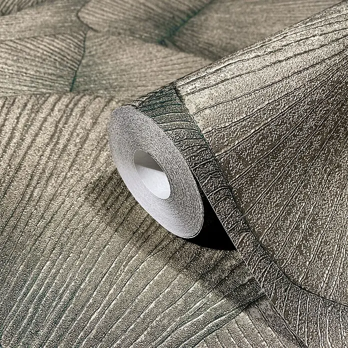 Marburg Kumano Vliestapete Floral - Gold, Floral, 10,05 x 0,53 m - Rolle strukturierter metallic-bronzefarbener Tapete mit grünen Akzenten und geprägtem Blattmuster.
