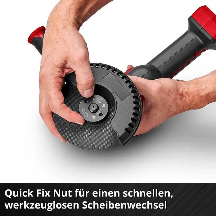 Einhell Professional Power X-Change 18V Akku-Winkelschleifer TP-AG 18/125 CE Q Li - Solo - Ohne Akku, Durchmesser Scheibe: 125 mm, 3.000 U/min - 10.500 U/min - Hände wechseln werkzeuglos die Schleifscheibe eines schwarz-roten Winkelschleifers über eine Schnellspannmutter.
