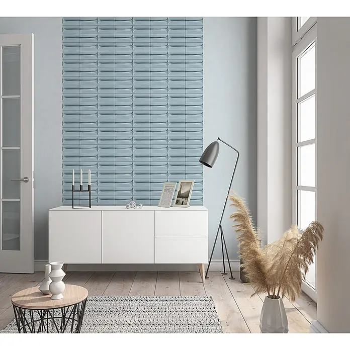 Marburg Shades Iconic Vliestapete Grafik III - Blau, Grafisch, 10,05 x 0,53 m - Hellblaue 3D-Wandverkleidung mit versetzten, abgerundeten Rechteckfliesen in einem modernen Interieur.