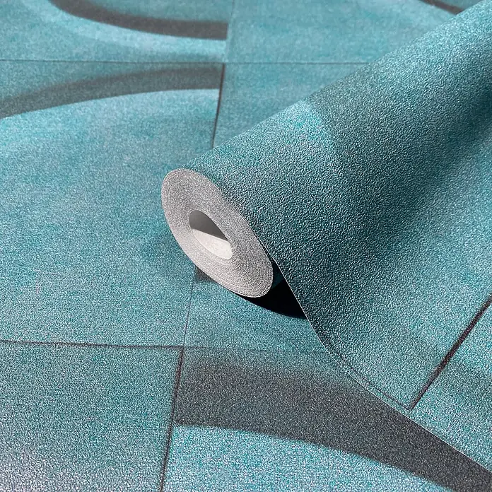 Marburg Shades Iconic Vliestapete Grafik I - Blau, Grafisch, 10,05 x 0,53 m - Teilweise abgerollte, türkise strukturierte Tapetenrolle mit dezentem Muster.