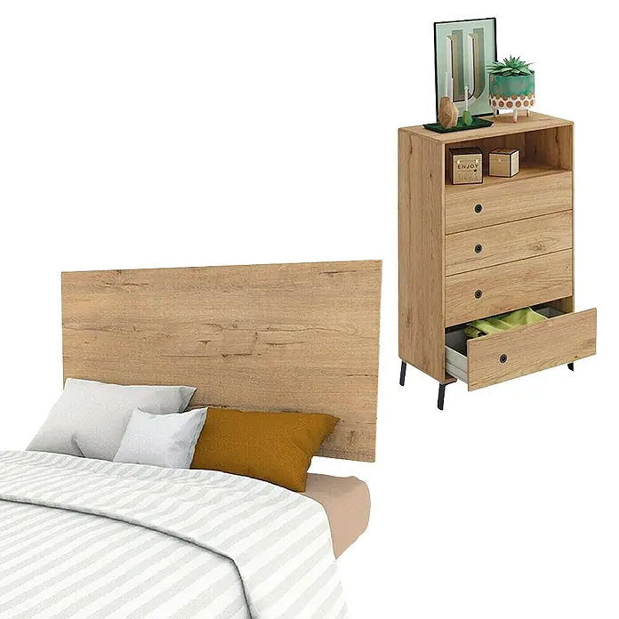 Muebles Pitarch Camila Cabecero de cama y cómoda - 2 pzs., Roble gold - Cabecero de madera clara y cómoda a juego con múltiples cajones, uno abierto, y una estantería abierta con decoración.