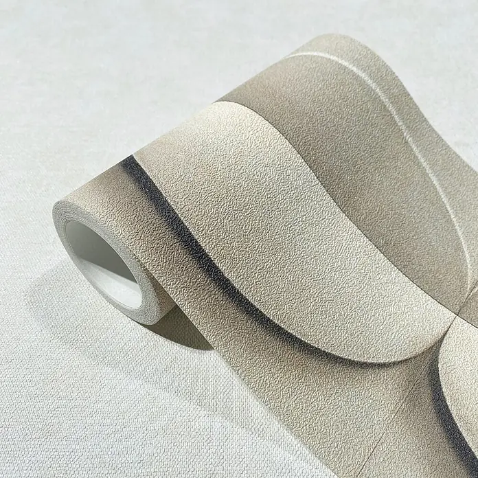 Marburg Shades Iconic Tapetenborte Grafik I - Beige, Grafisch, Vlies - Rolle strukturierter Tapete mit gewelltem beigem, braunem und schwarzem Abstraktmuster.