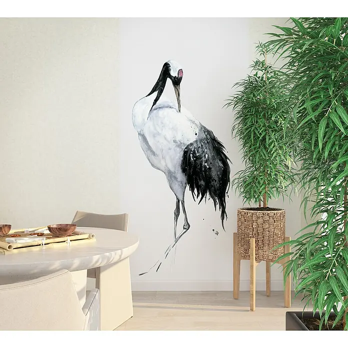 Marburg Kumano Fototapete Bird Illustration I - B x H: 106 x 270 cm, Vlies - Wandtattoo mit Kranich im Aquarellstil in Schwarz-Weiß mit roten Akzenten, schmückt einen modernen Raum.